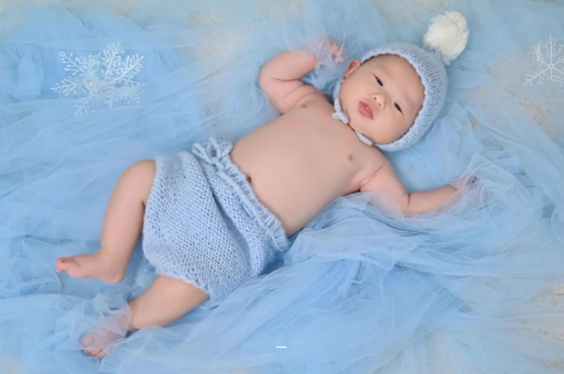 林芝宝宝几个月可以吃饭